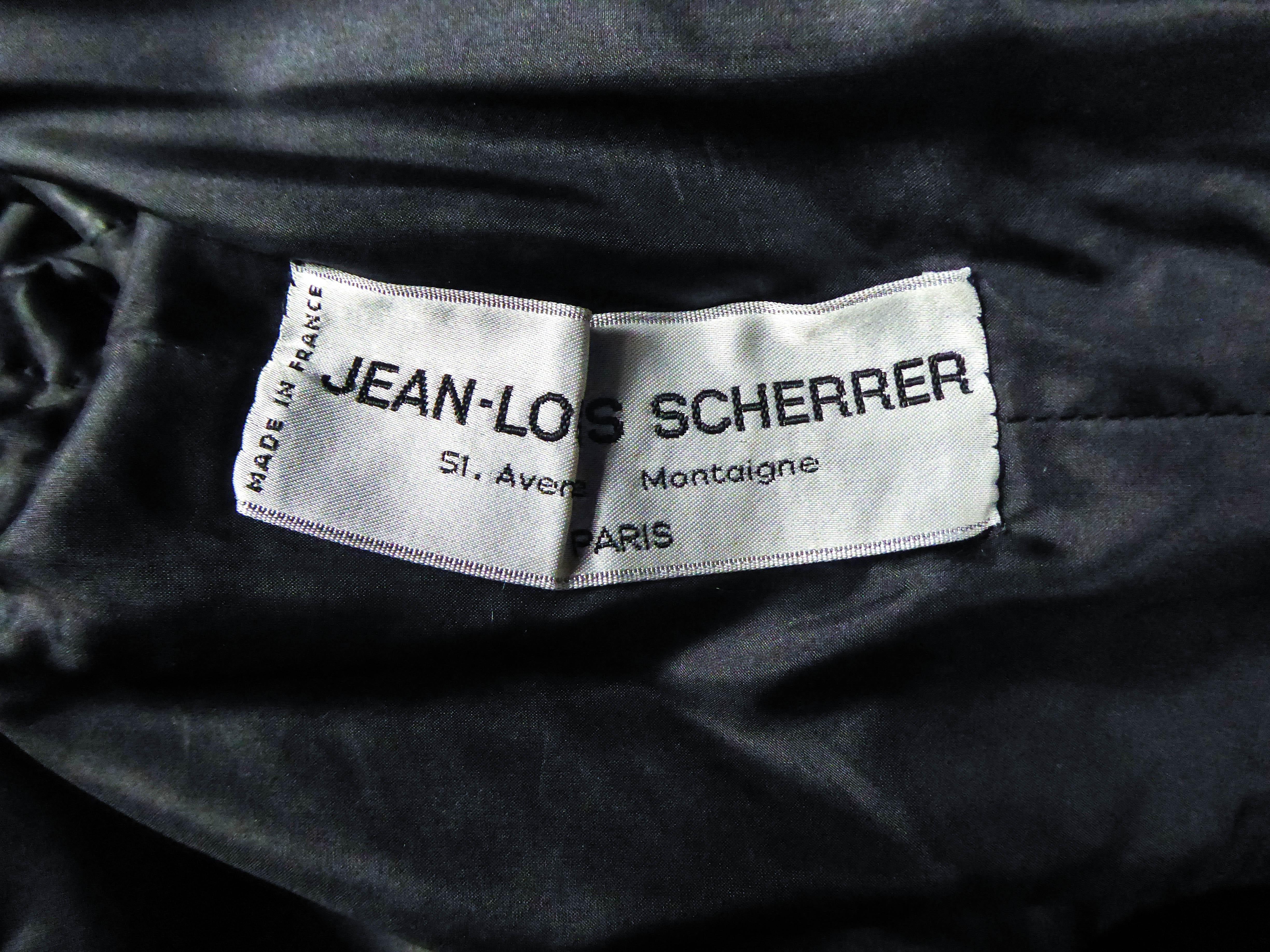  Jean-Louis Scherrer Französisches Couture Kleid aus schwarzem Samt um 1990 Damen im Angebot