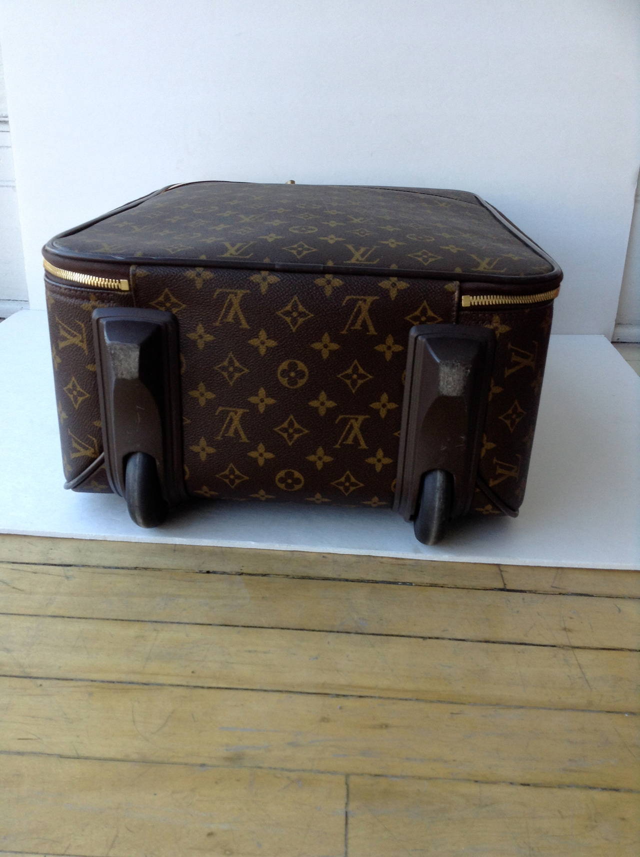 Louis Vuitton Pegase 45 Monogram Rolling Travel Bag Suitcase For Sale 1