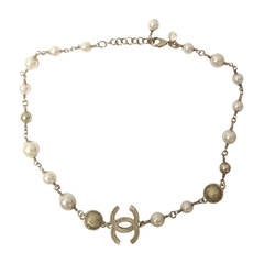 2013 CHANEL SINGLE Strand Pearl CC logo necklace Retail $1200