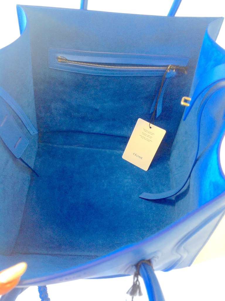 2013 - Celine Phantom Luggage Medium Tote Bag in Blue For Sale 1