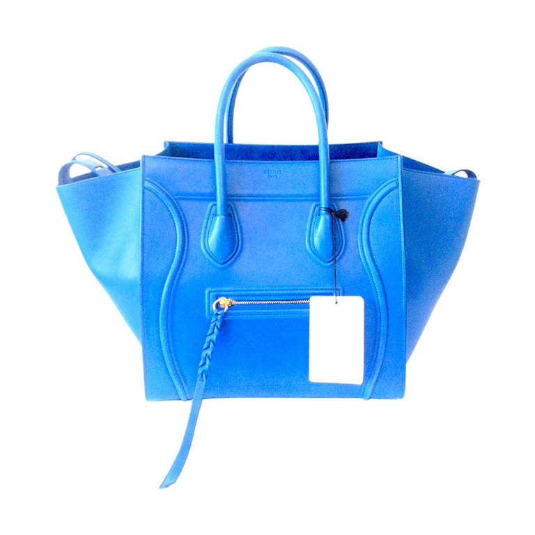 2013 - Celine Phantom Luggage Medium Tote Bag in Blue For Sale