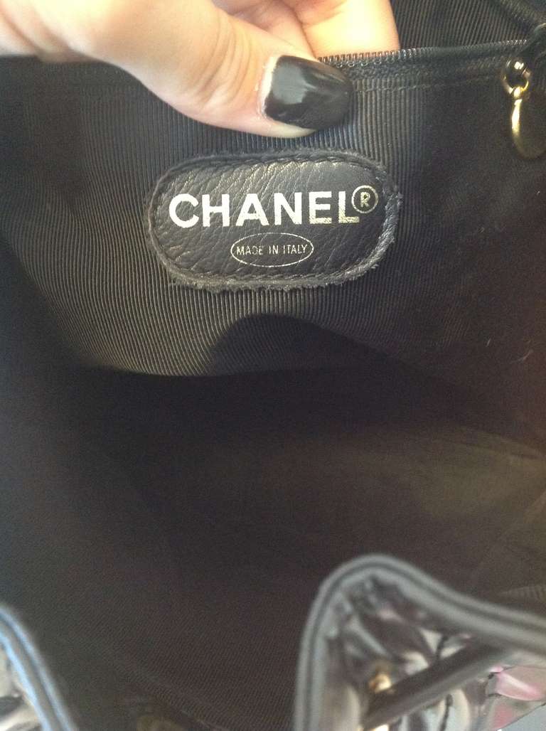 1990's Chanel Drawstring bag in Black Vinyl For Sale 3