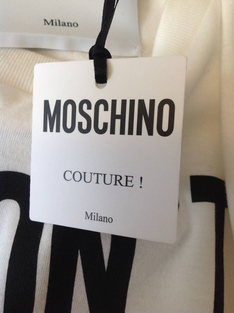 Last Season Brand New Moschino T-Shirt For Sale 4