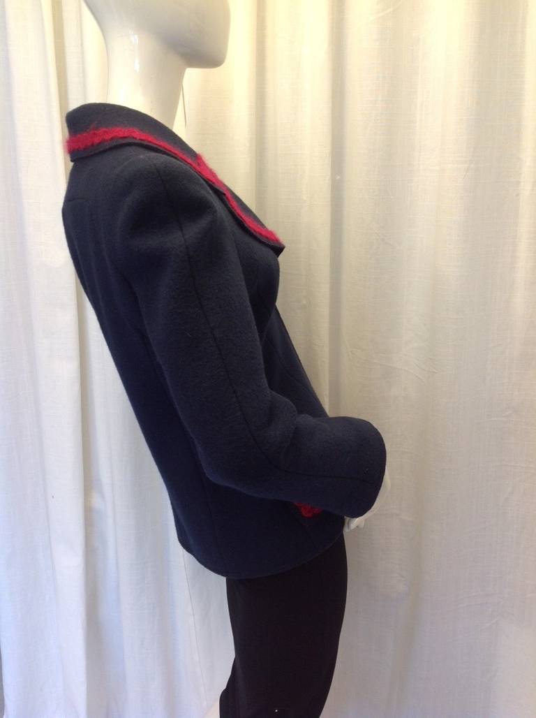 Chanel Navy Wool Blazer with Zip In Excellent Condition For Sale In Westmount, Quebec