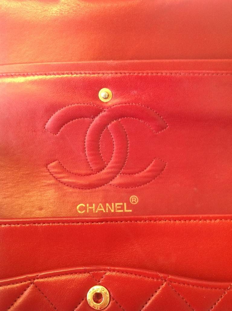 Vintage Chanel 2.55 Black Quilted Lambskin Leather Classic Medium Double Flap For Sale 4