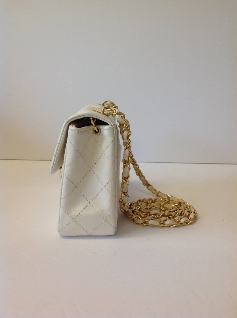 Women's Chanel White Vintage Quilted Lambskin Leather Classic Mini Flap Bag