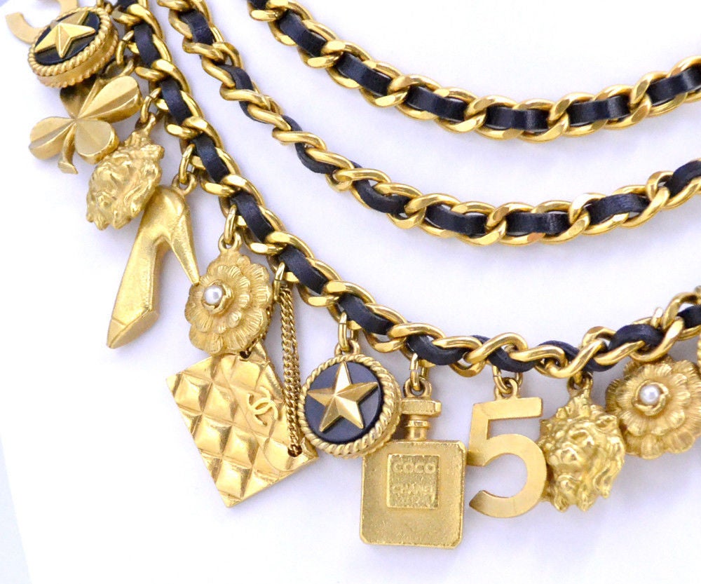 1994 CHANEL Lucky Charm Leather Chain Necklace / Belt Gold Vintage 1