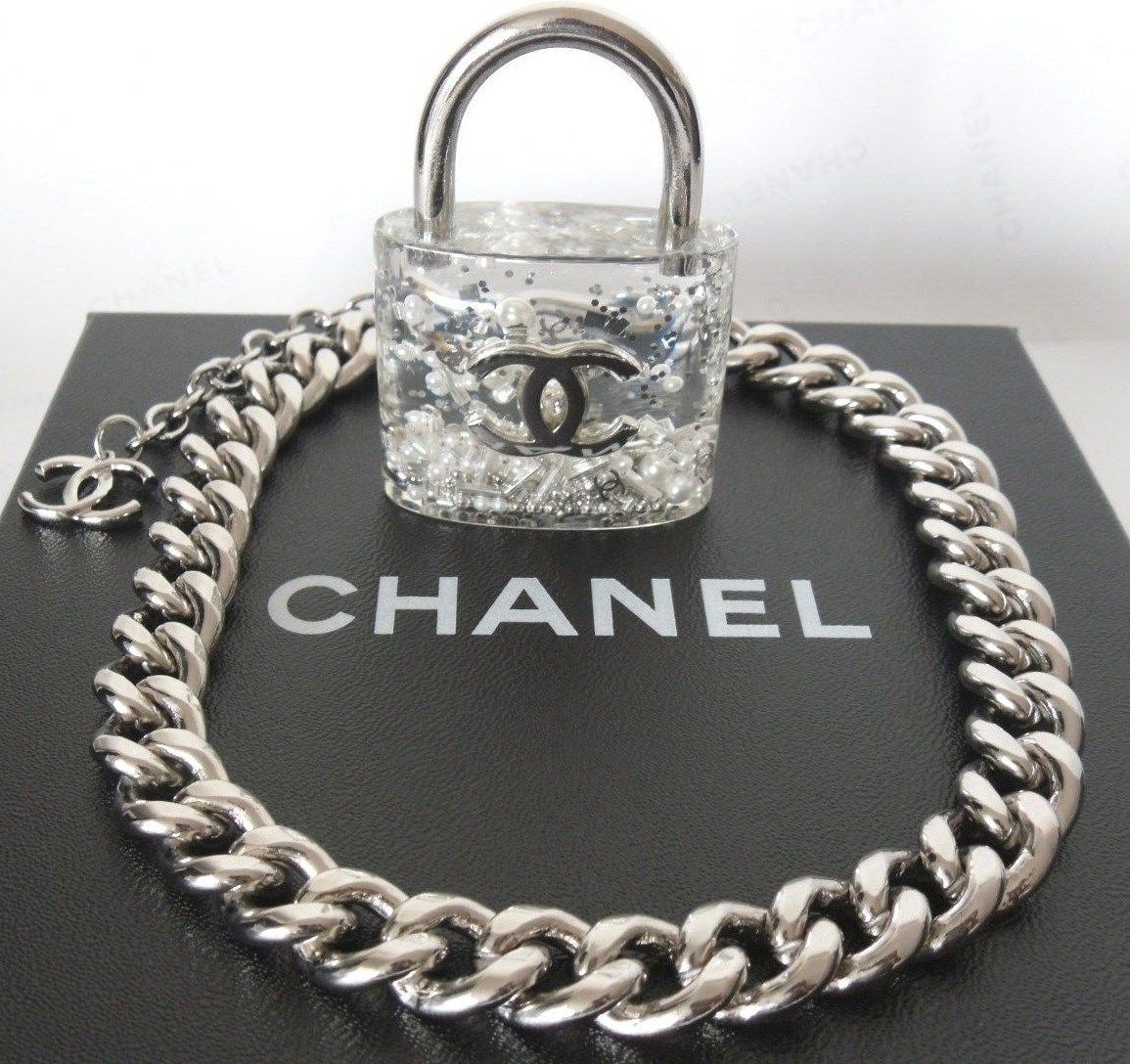 chanel necklace lock