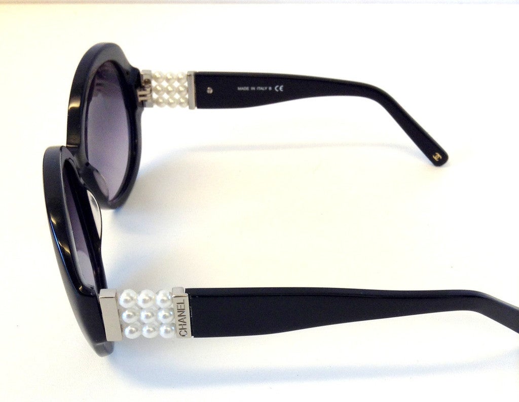 chanel oval sunglasses with pearl