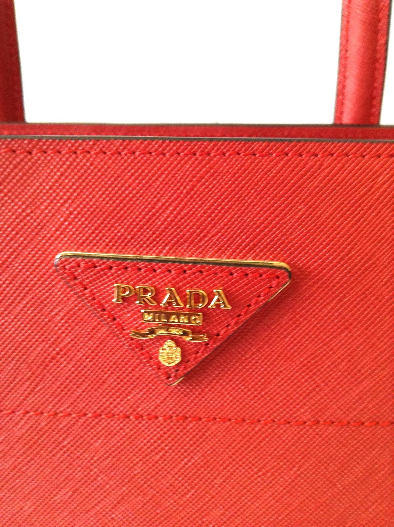 2013 PRADA Saffiano Trapeze tote bag in Lipstick Red GHW $1800 For Sale 2