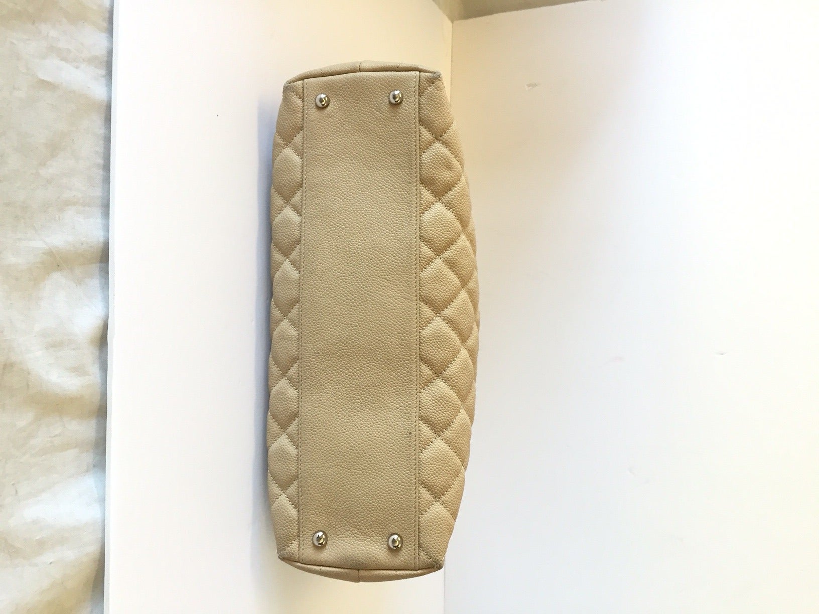 Chanel Beige Quilted Easy Caviar Tote For Sale 1