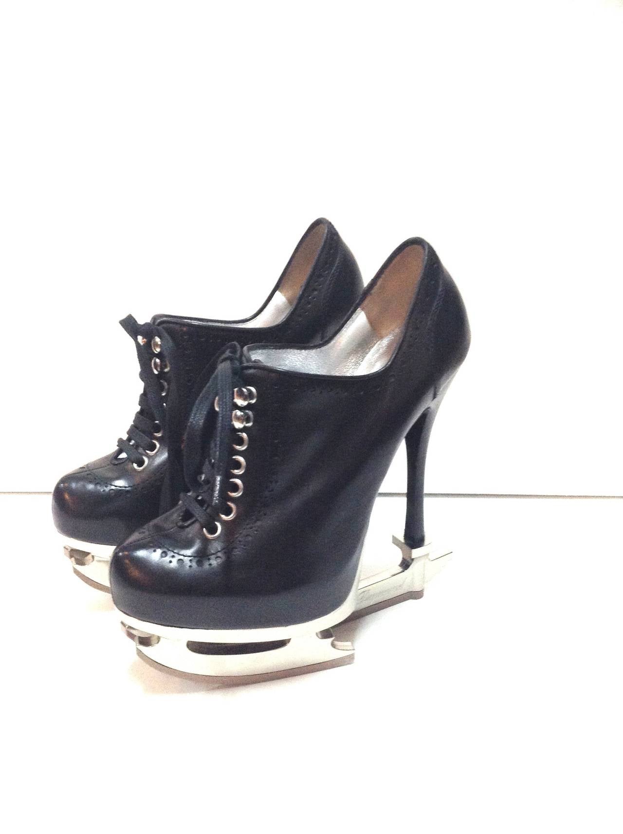 Women's 2013 DSqaured runway ice Skate size 38 For Sale