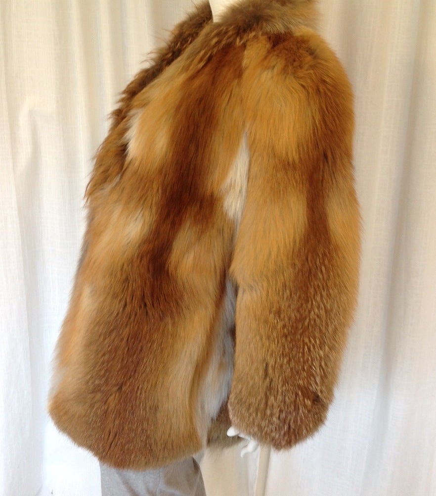Custom Made Fox Fur Coat In Excellent Condition For Sale In Westmount, Quebec