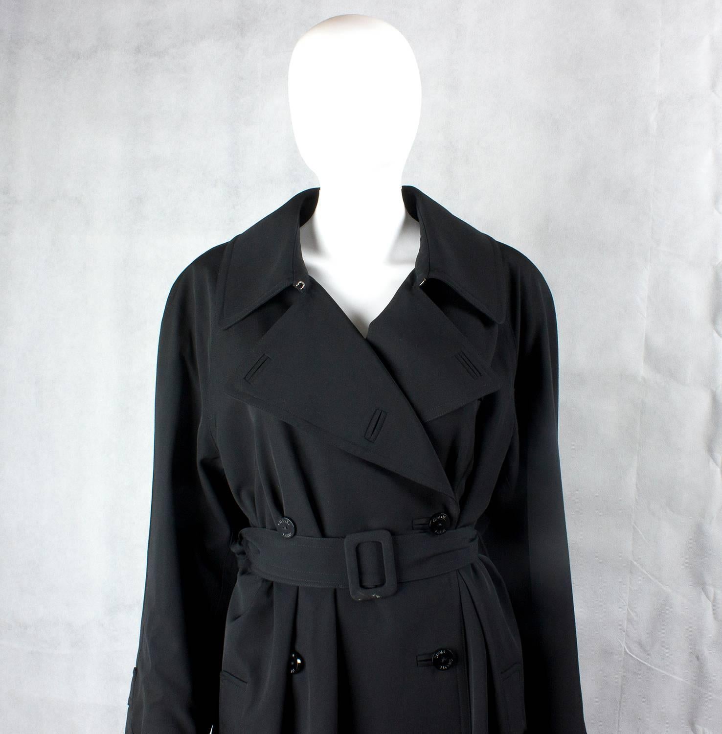 1990s Chanel vintage Double Breasted black wool trench coat In Good Condition For Sale In Rome, IT