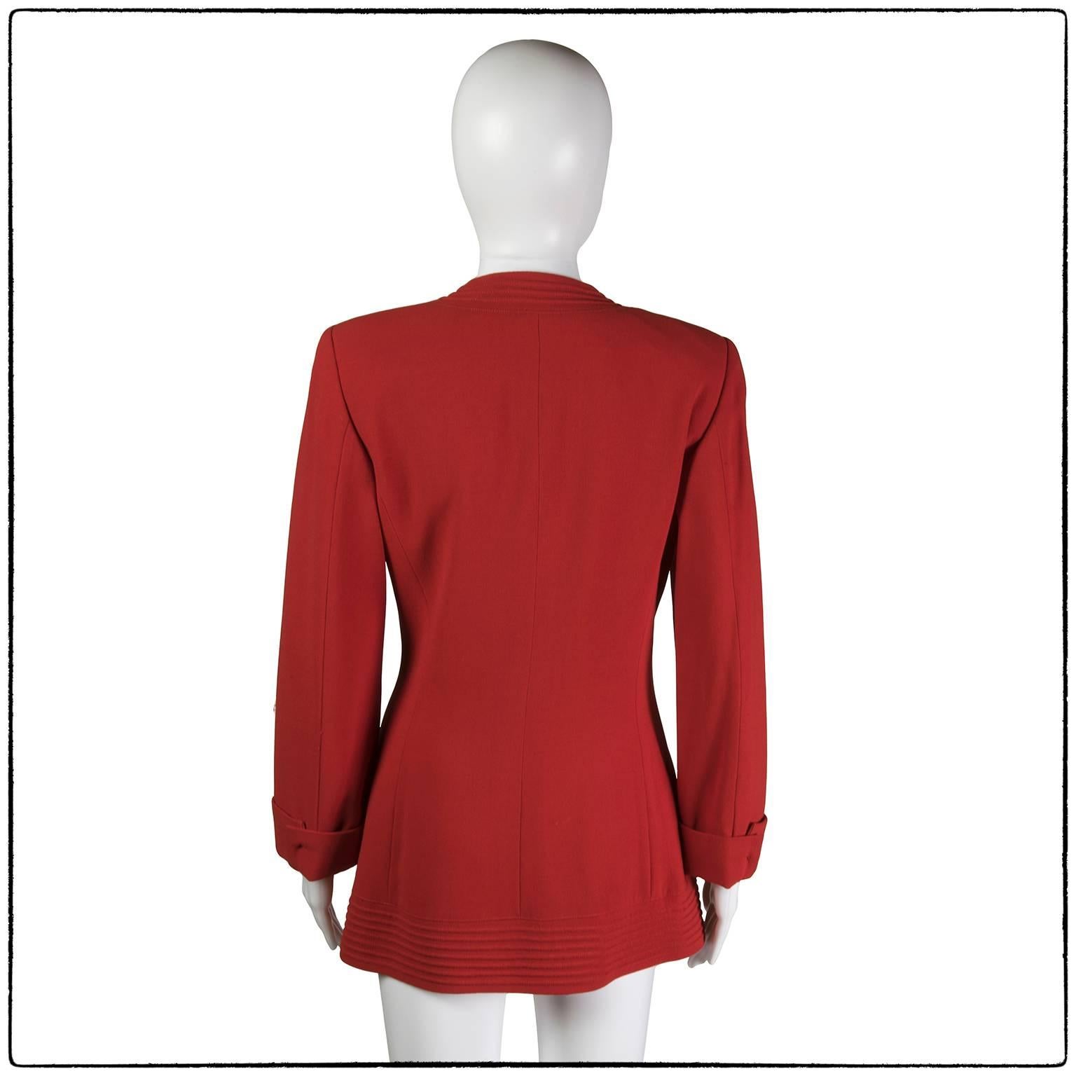 Vintage Ungaro Solo Donna Paris Red Jacket,1980s
Red wool jacket features oriental shape with gold tone metal beautiful buttons

Brand: Ungaro

Size : 40 IT, 8 UK, 4 US

Material: wool

Condition: good condition, Some light signs of wear

Approx.