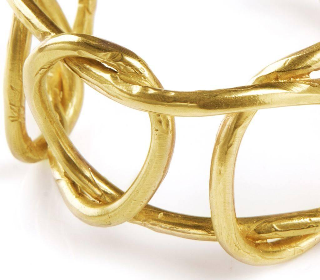 This bracelet is created in Italy with a lost wax technique  and handmade.
Giulia Barela jewels are characterized, stylistically, from strong sculptural effects. They are distinguished by special reflections of light.
The Knot collection has strong