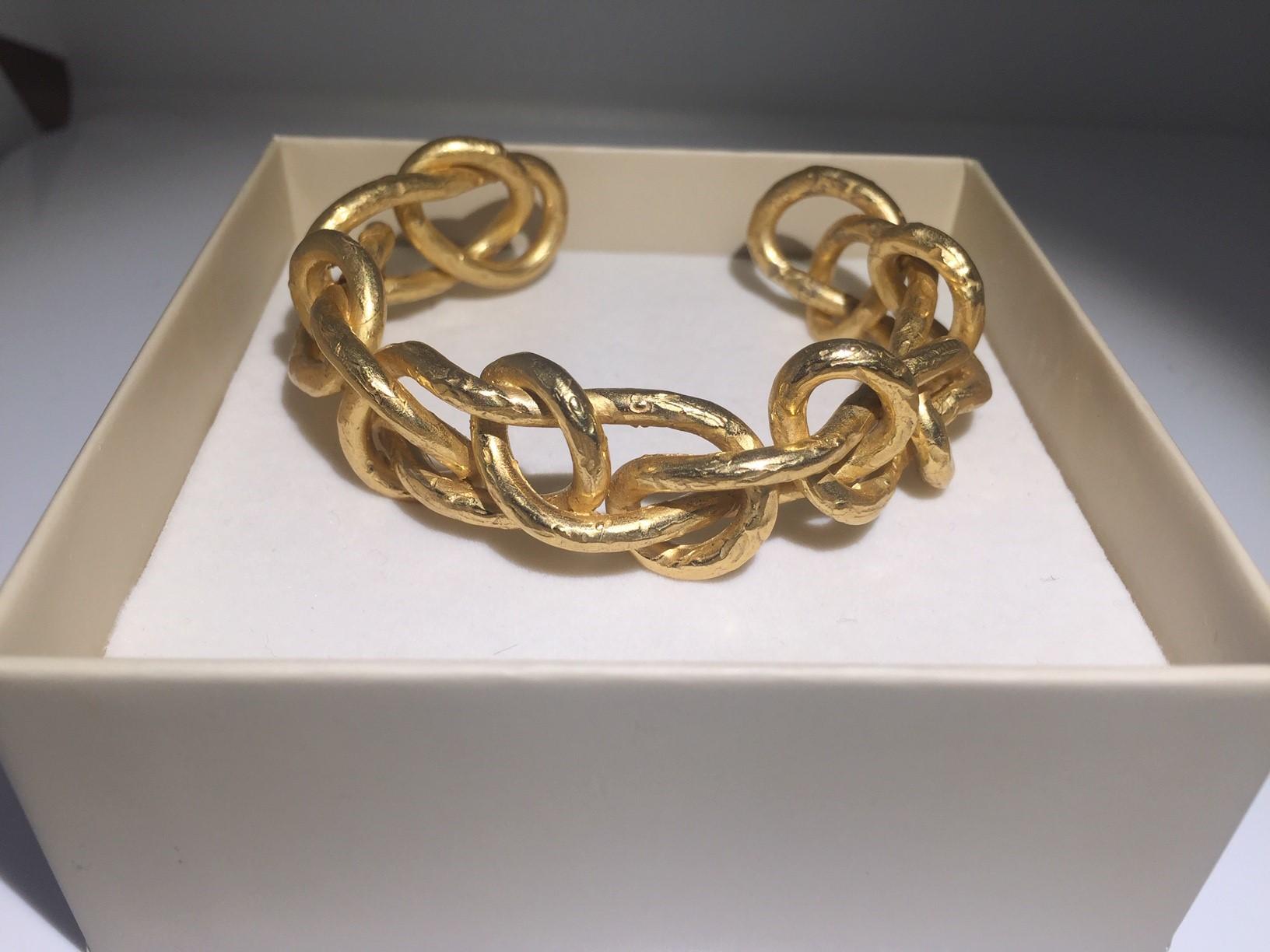 Giulia Barela 24 karat Gold Plated Bronze Knot Cuff Bracelet In New Condition In Rome, IT