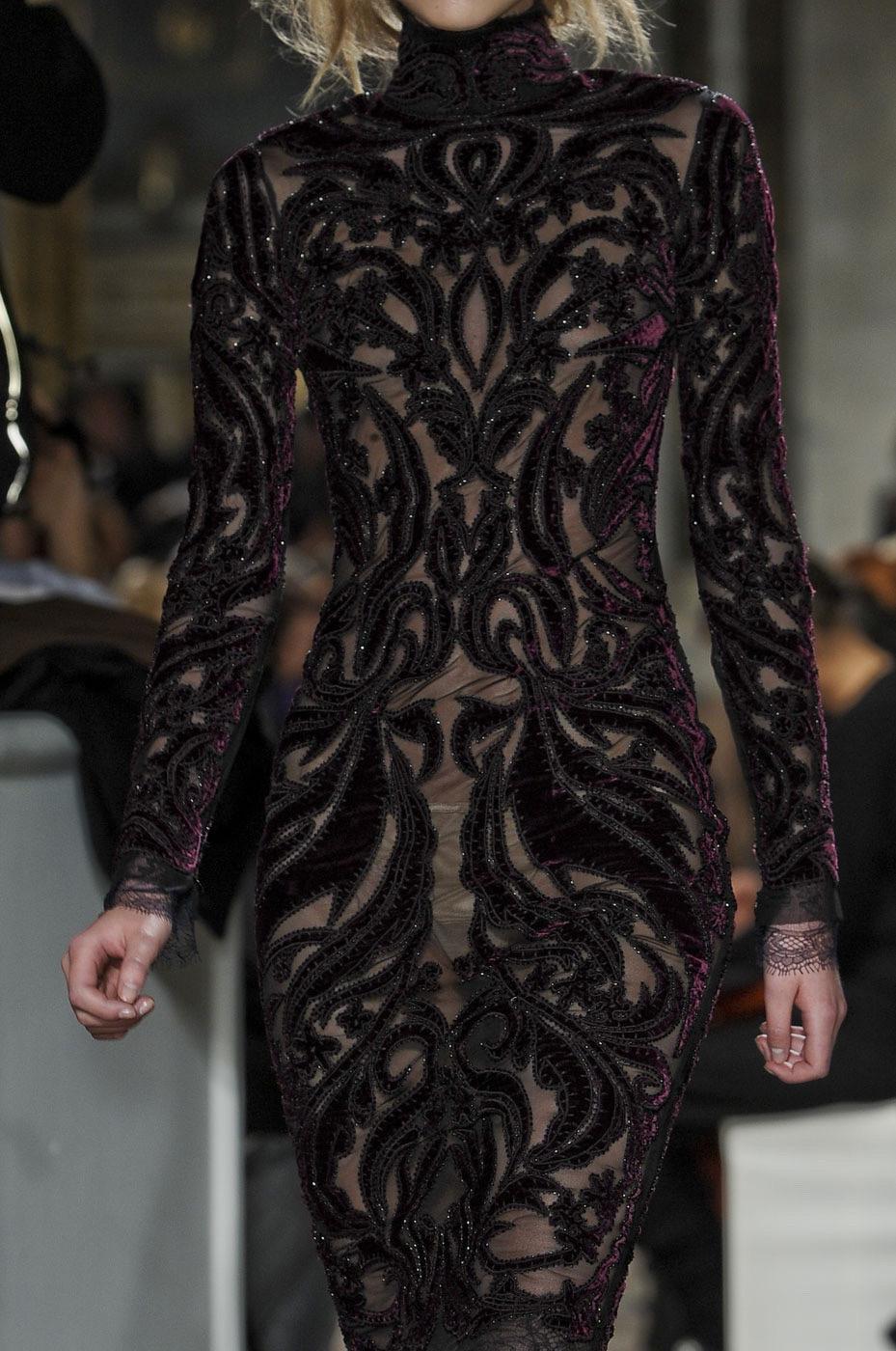 Women's  Iconic Emilio Pucci F/W 2011 Bordeaux Velvet-Embroidered Dress It 44 - US 8 For Sale
