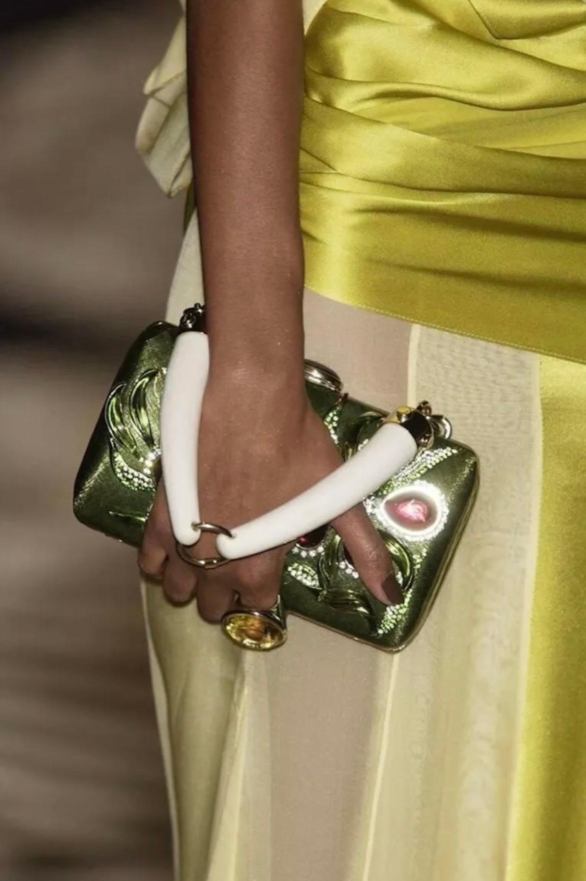 Tom Ford pour Yves Saint Laurent Rive Gauche S/S 2004 - Pochette ornée de bijoux en émail Excellent état à Montgomery, TX