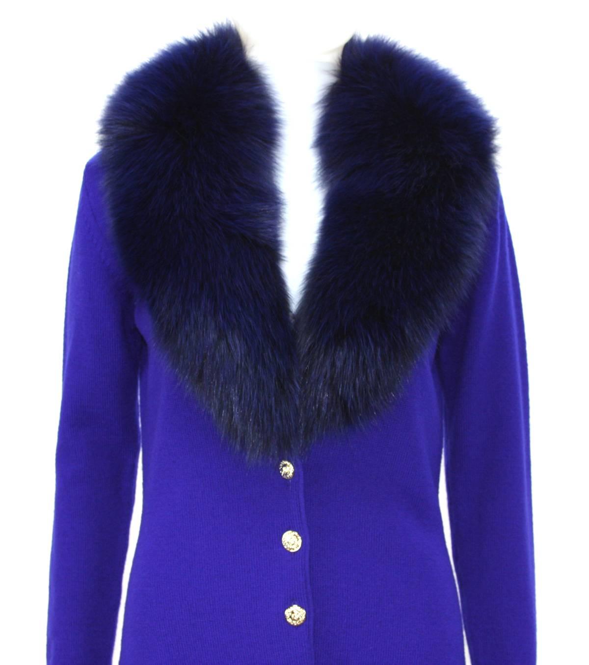 New Versace 100% Wool with Detachable Fox Collar Purple Blue Cardigan 44 In New Condition For Sale In Montgomery, TX
