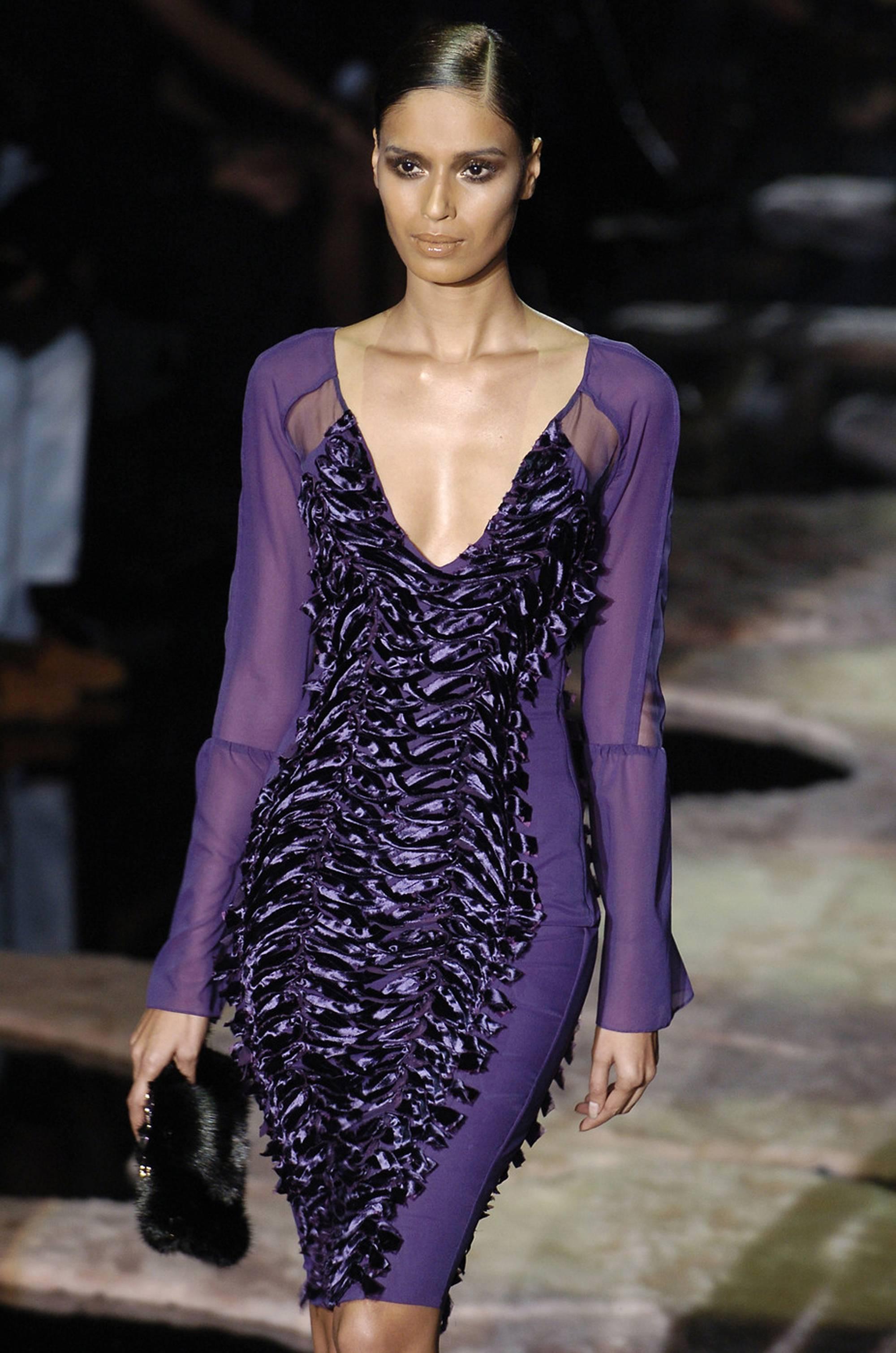 TOM FORD for GUCCI Runway Purple Stretch Dress
2004 F/W Collection
Italian Size 40 – US 4
Color – Purple
Velvet Front & Back
60% Polyester, 20% Rayon, 10% Spandex, 10% Silk
Measurements: Length – 40 inches, Waist – 28 inches, Hip - 34 inches.
Side
