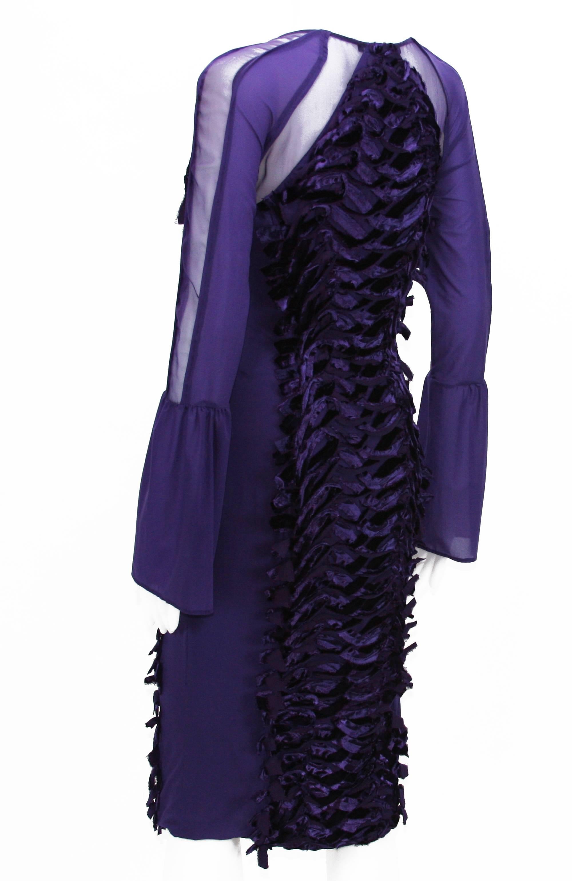 Black TOM FORD for GUCCI F/W 2004 COLLECTION PURPLE VELVET STRETCH DRESS 40 - 4 For Sale