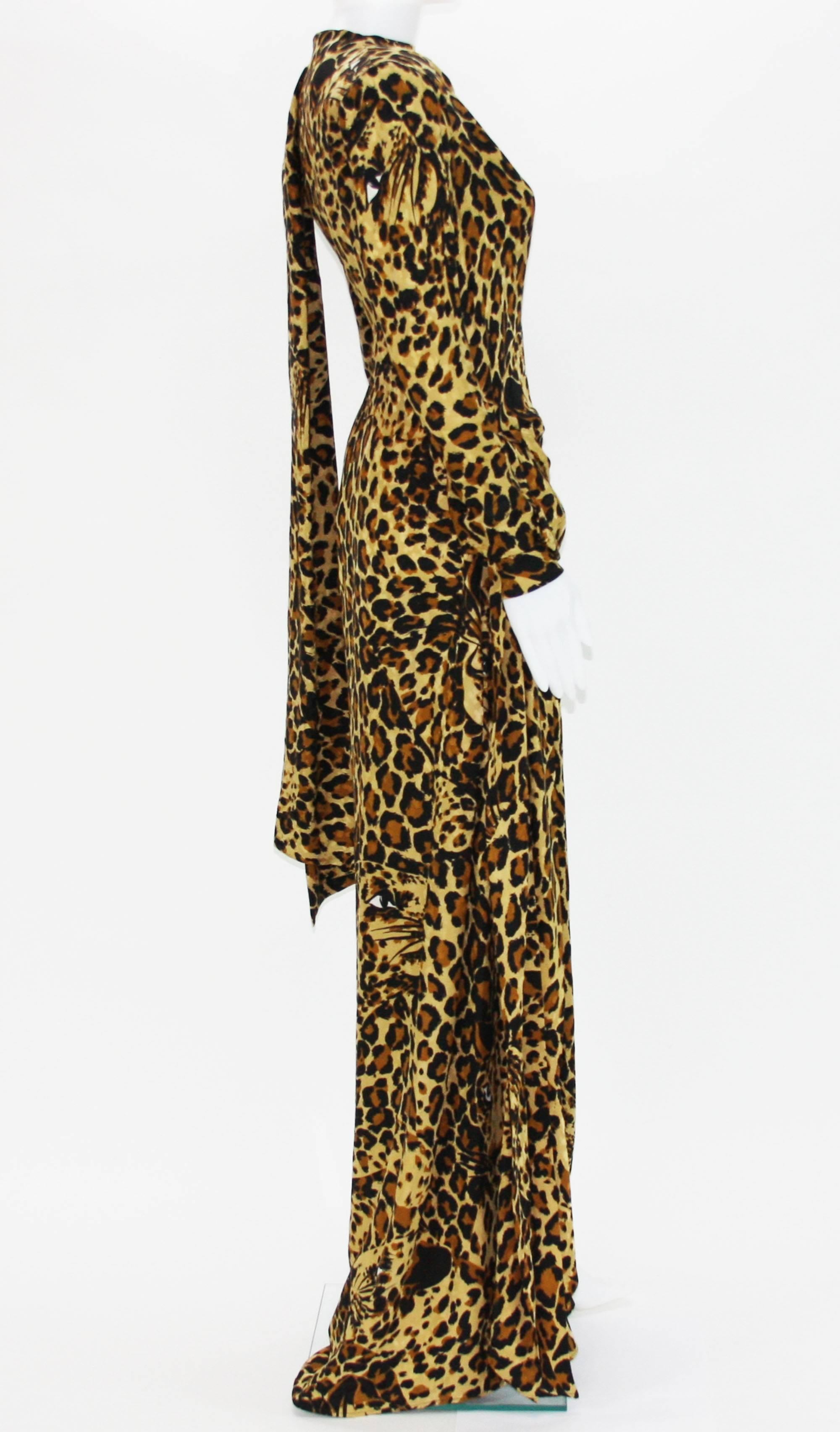 Yves Saint Laurent Runway F/W 1982/83 Leopard Silk Gown with High Slit Scarf Fr. In Excellent Condition For Sale In Montgomery, TX