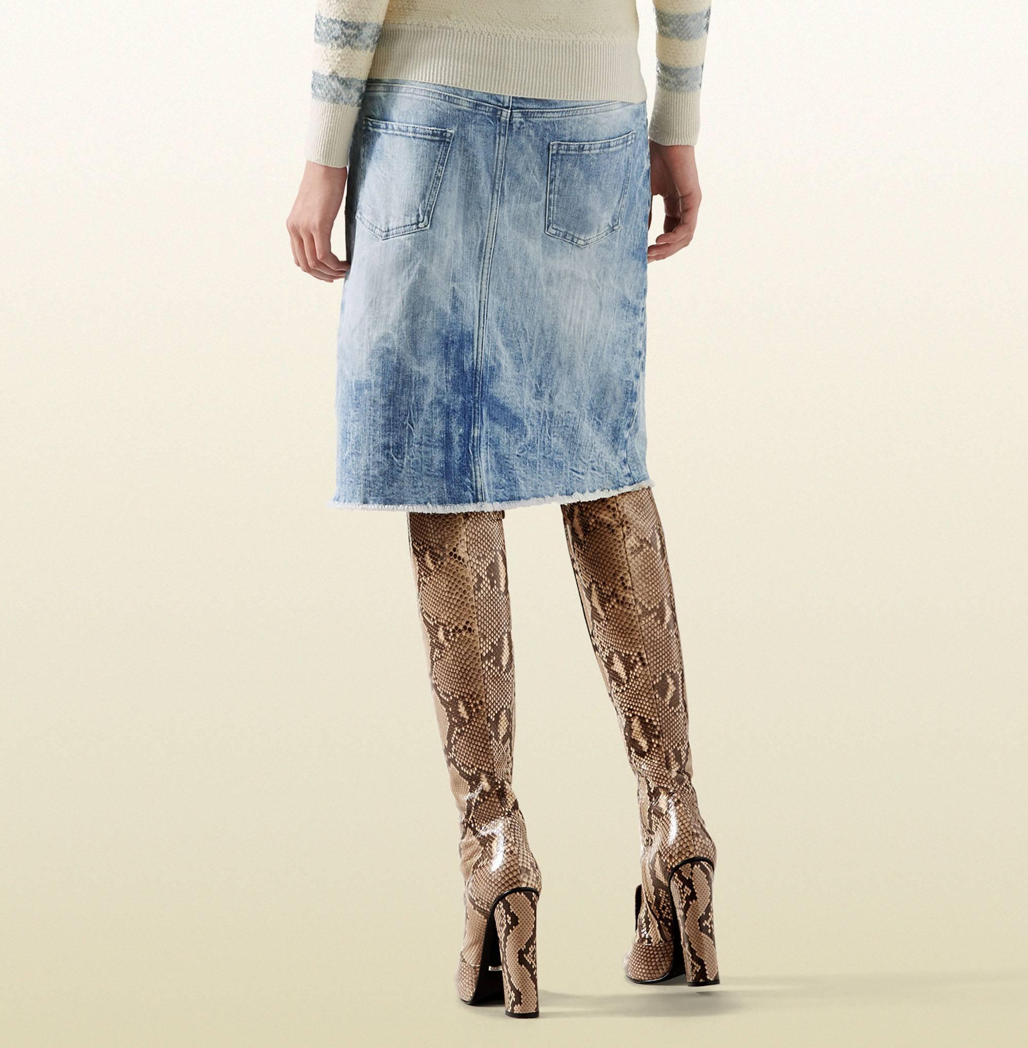 GUCCI Crystal-Embellished Stretch Denim Skirt Recreated After 1999 size 40 - 4 For Sale 1