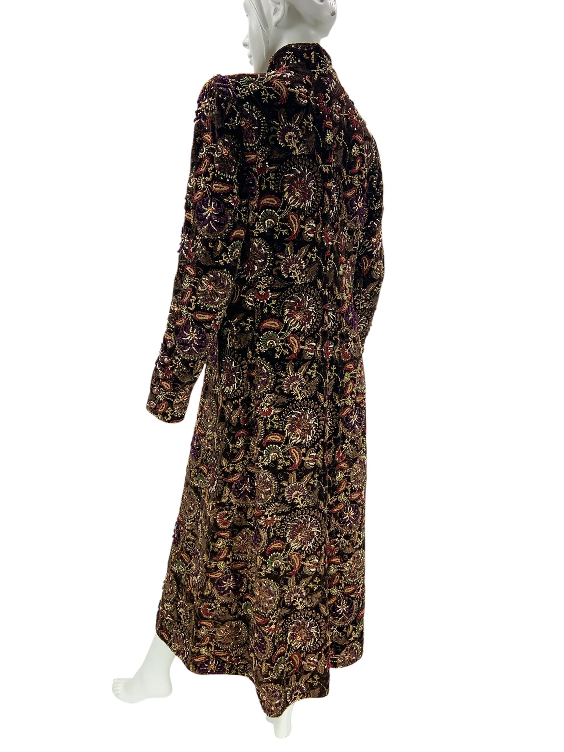 Manteau Oscar De La Renta F/W 2003 couleur chocolat foncé richement orné US 12 en vente 1