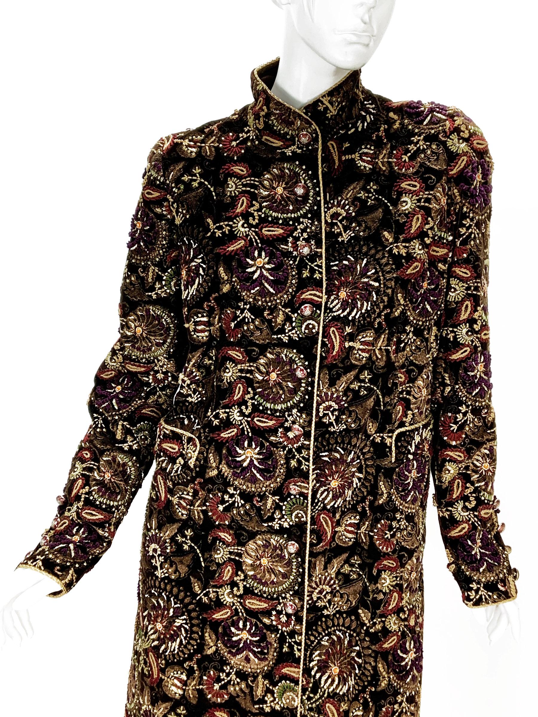 Manteau Oscar De La Renta F/W 2003 couleur chocolat foncé richement orné US 12 en vente 2