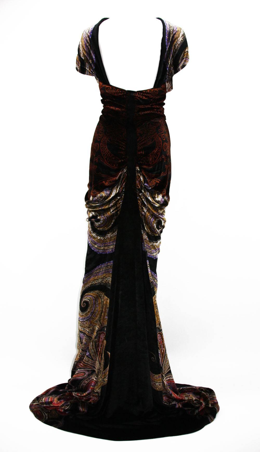 Neues Etro Laufsteg-Kleid aus rotem Teppich mit Samtdruck, Italienisch, 40 - US 4 im Zustand „Neu“ im Angebot in Montgomery, TX