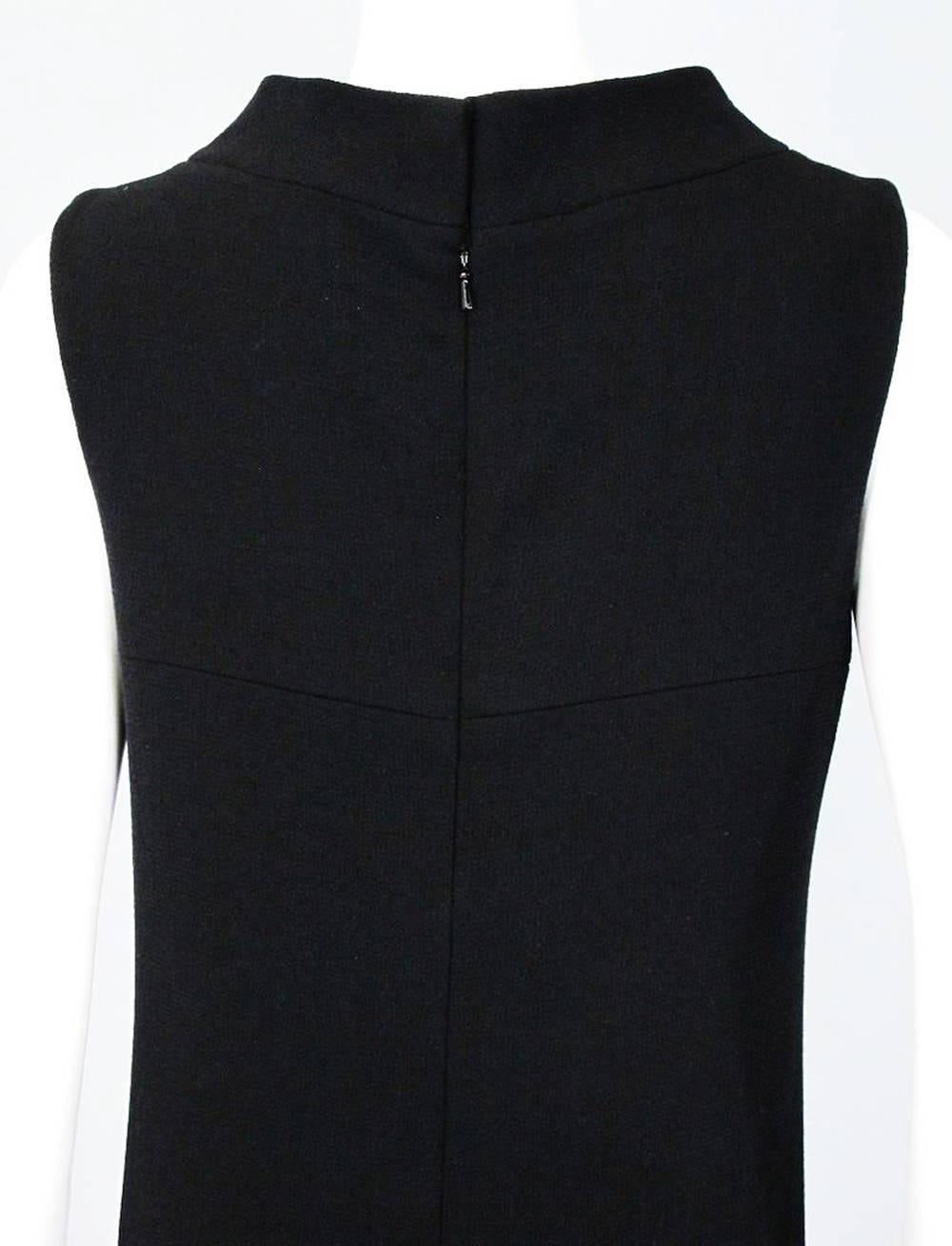 Oscar De La Renta - Robe de cocktail en laine noire avec broderie de pierres précieuses, taille US 6 en vente 5