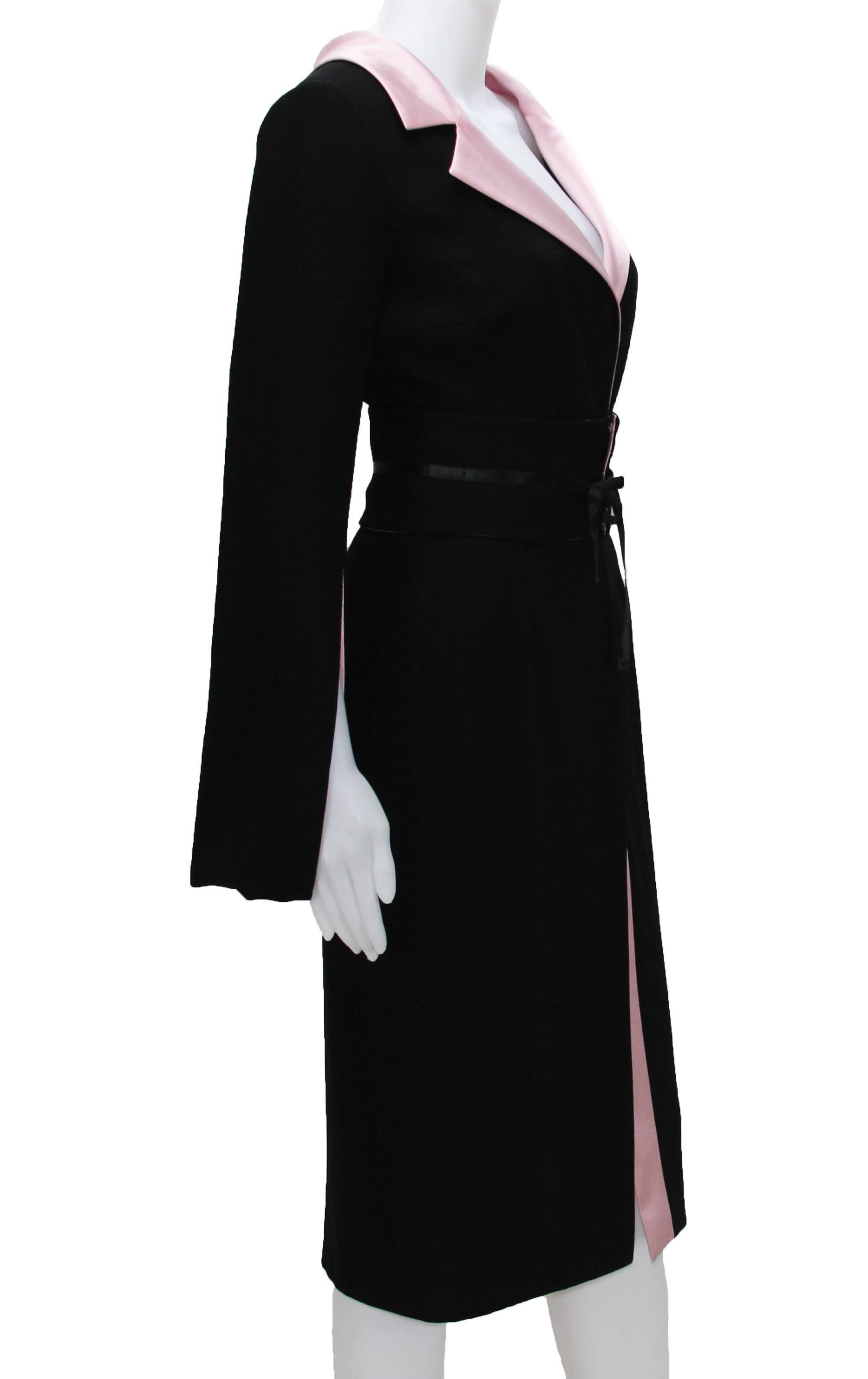 Noir Balmain 80's Classic Black Wool Silk Unique Sleeves Dress w / Belt Fr. 36 - US 4 en vente