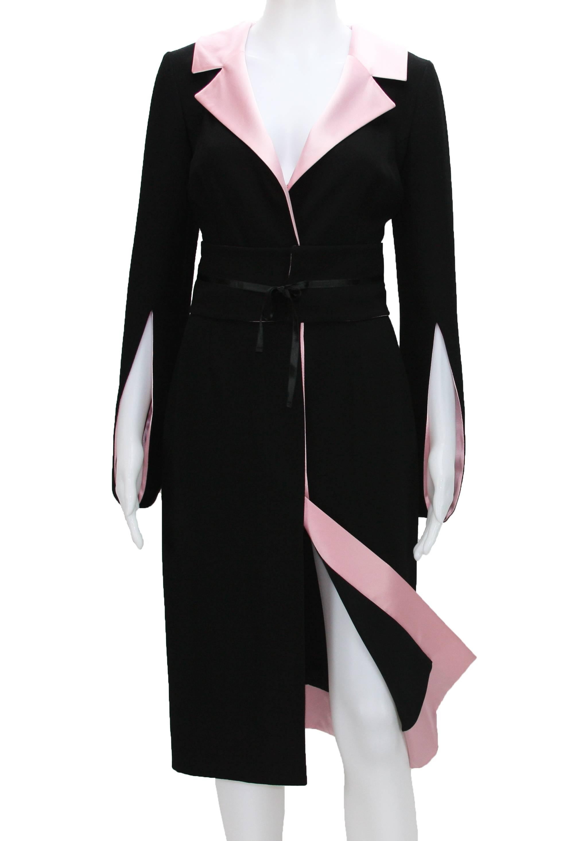 Balmain 80's Classic Black Wool Silk Unique Sleeves Dress w / Belt Fr. 36 - US 4 Neuf - En vente à Montgomery, TX