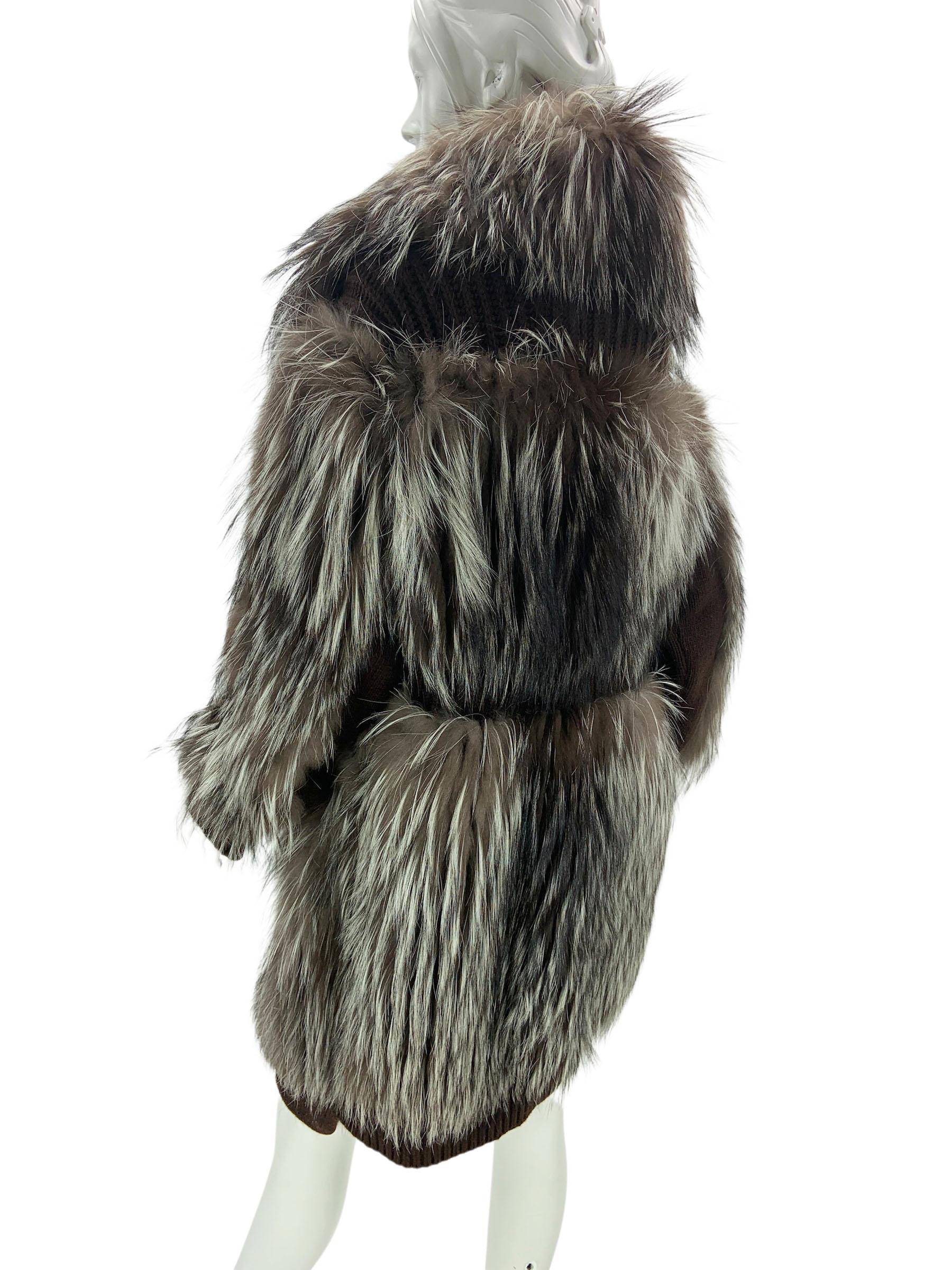 Yves Saint Laurent Cappotto oversize in pelliccia di volpe e lana e cashmere Fr. 44 in vendita 6