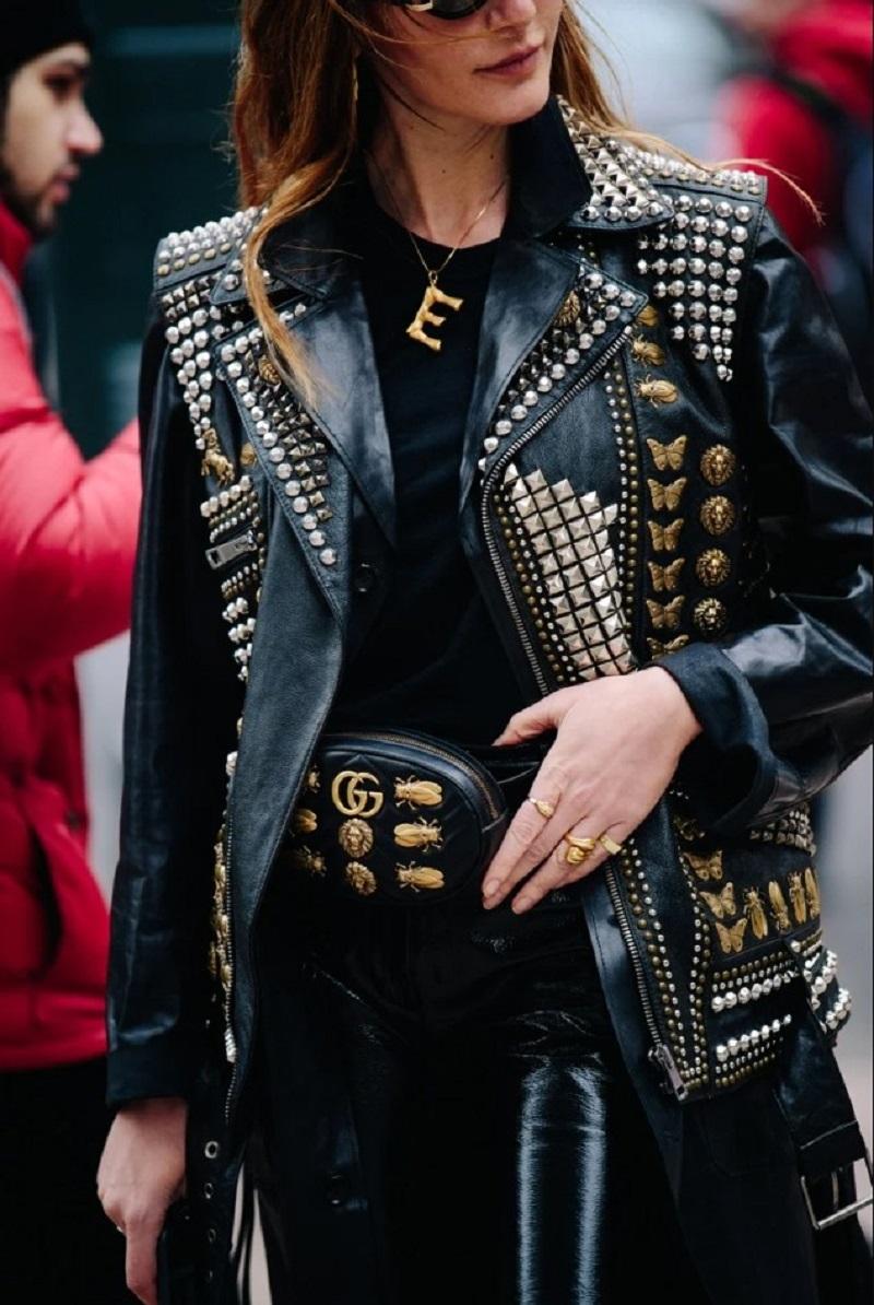 La veste en cuir brodée et cloutée de Gucci pourrait être vue sur Ozzy Ousbourne pendant sa tournée. Neuf - En vente à Montgomery, TX