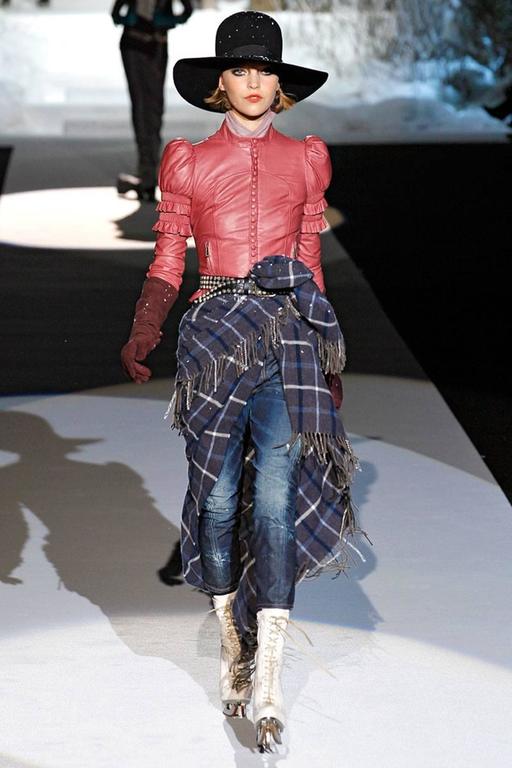 New DSQUARED2 *SKATE MOSS* Runway Ice Skate White Ankle Leather Boots