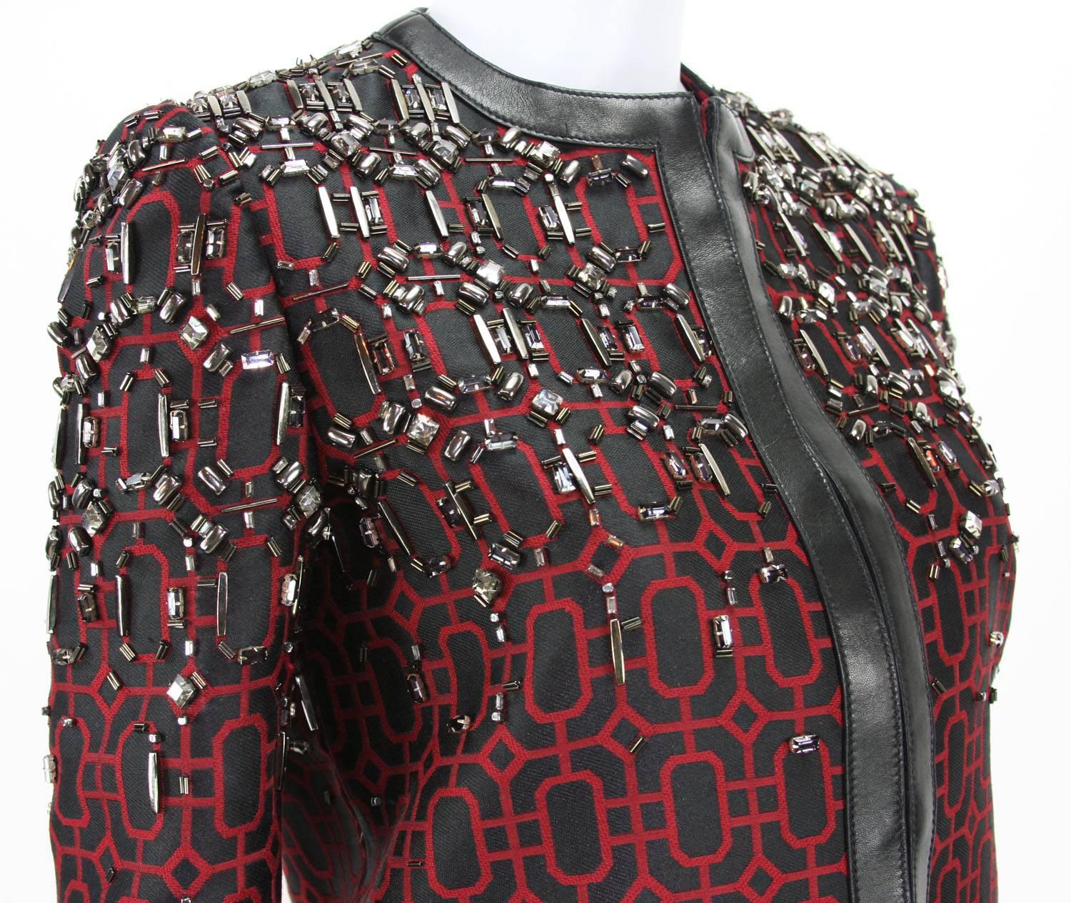 New Gucci Beaded Embellished Black Burgundy Pant Suit It. 40 - US 4/6 In New Condition For Sale In Montgomery, TX