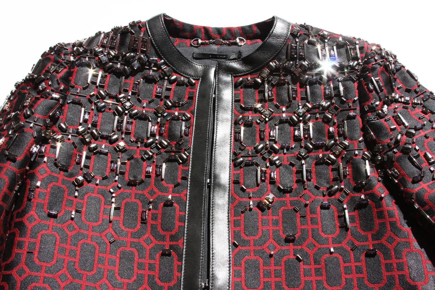 Tailleur pantalon bordeaux noir orné de perles Gucci, Taille It. 40 - US 4/6, Neuf en vente 4