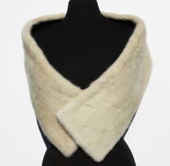 New GUCCI $2200 MINK Classic Beige Long Stole Scarf Wrap 50" x 7"