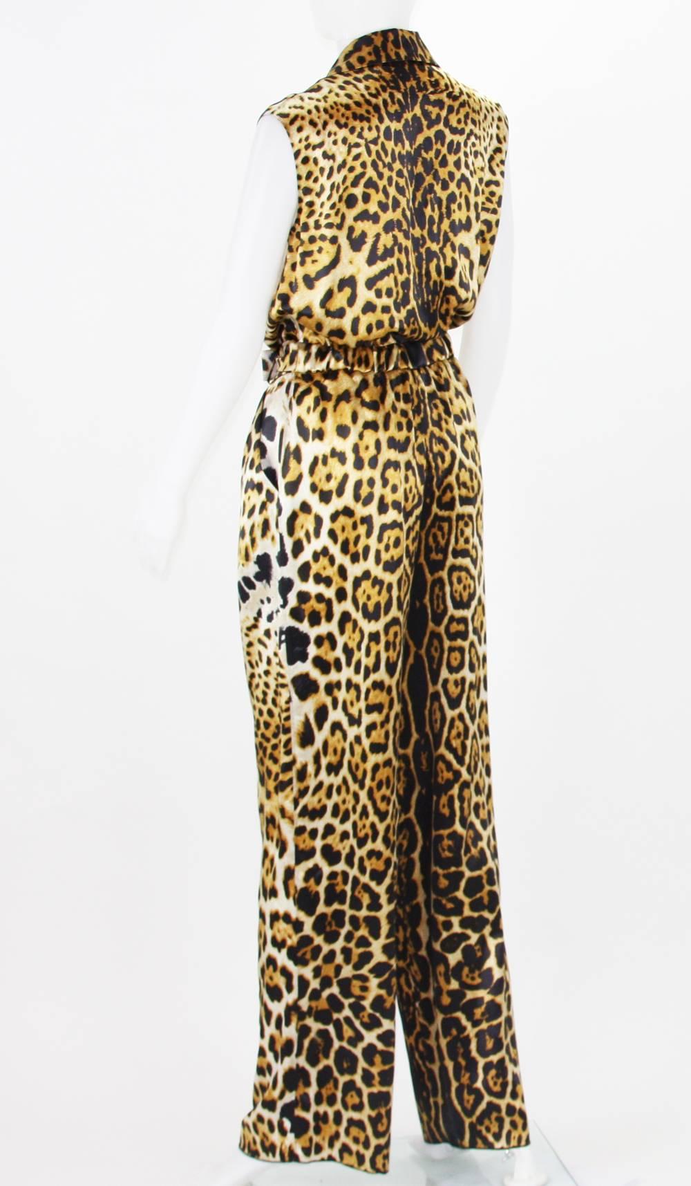 Yves Saint Laurent Silk Leopard Print Jumpsuit Fr. 36 - US 4/6 In New Condition In Montgomery, TX