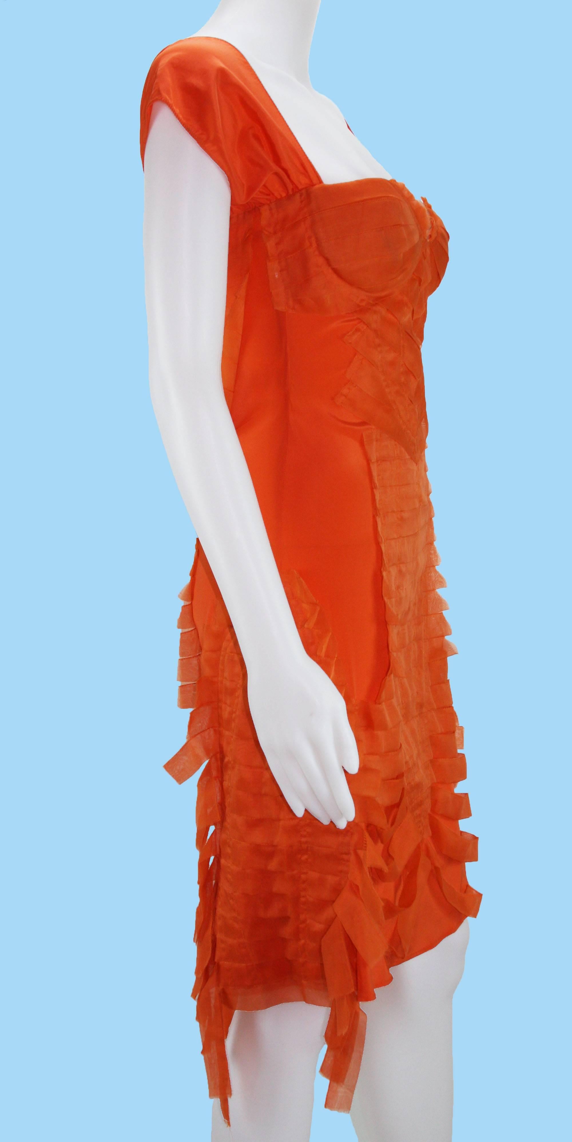 Tom Ford for Gucci S/S 2004 Collection Silk Orange Cocktail Stretch Dress It 42 In Excellent Condition In Montgomery, TX