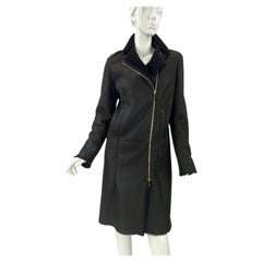 Abrigo vintage de Gucci diseñado por Tom Ford, colección otoño-invierno 2001, de piel de oveja marrón con cremallera, talla 44 italiana