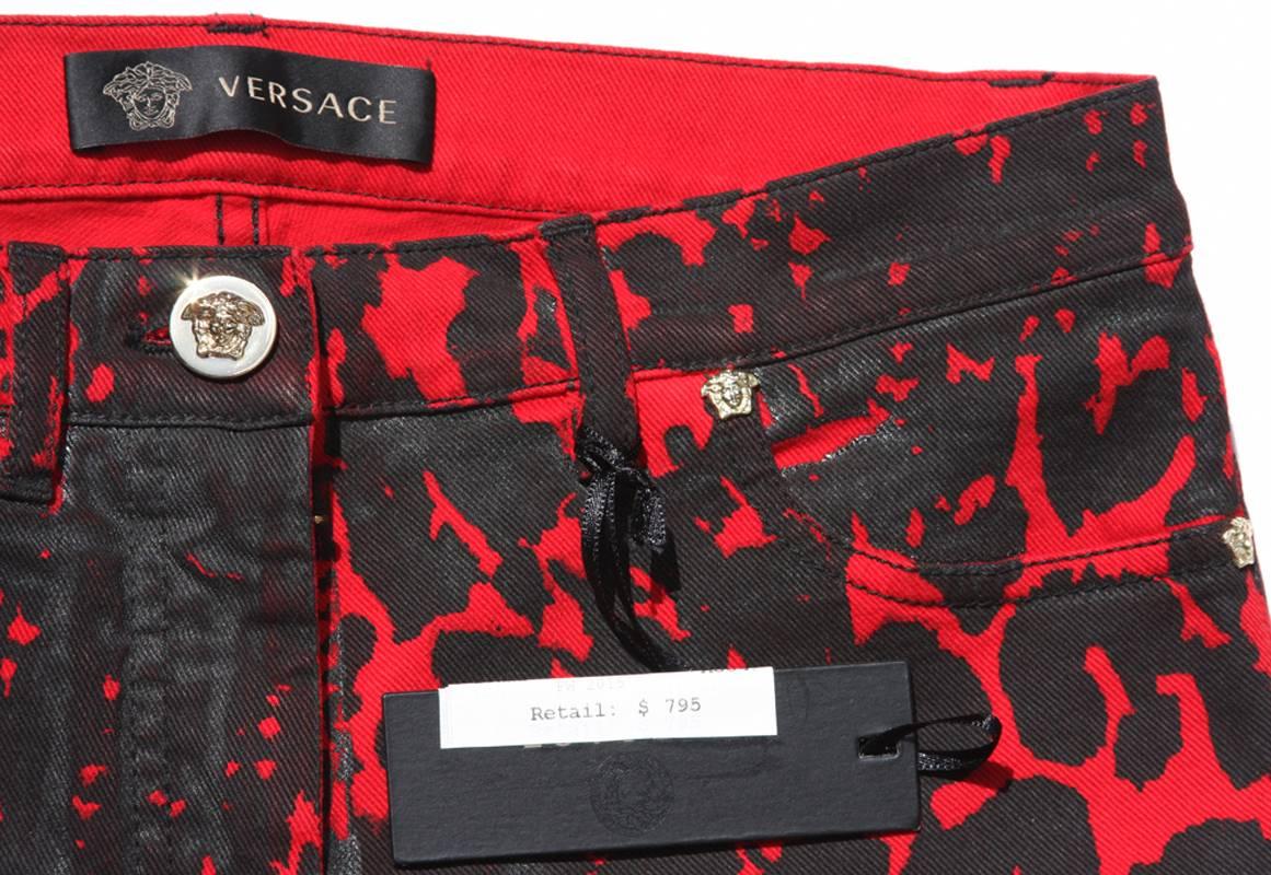 Women's New $795 Versace Red Black Medusa Leopard Graphic Print Stretch Denim Jeans S, M