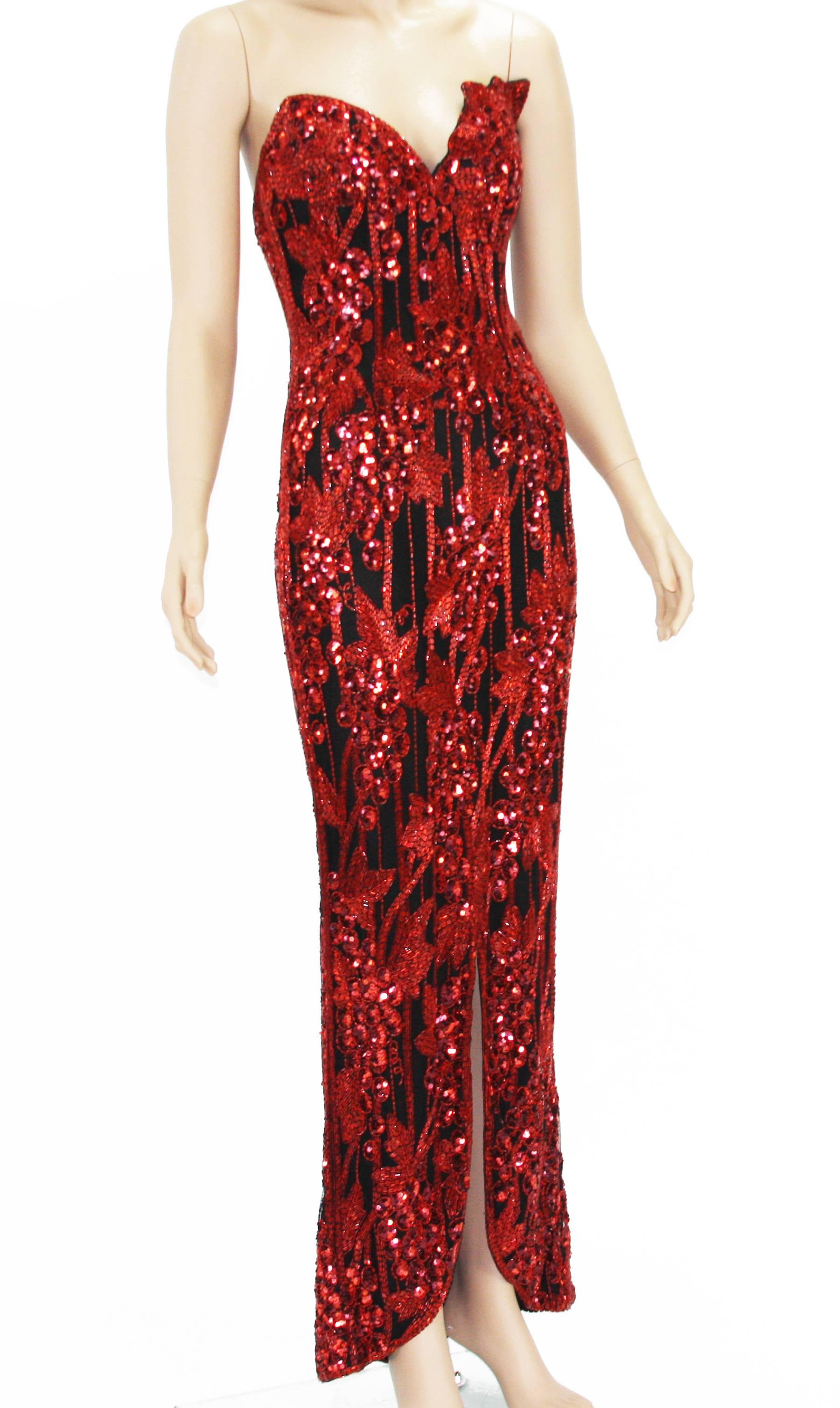 Bob Mackie 1993 Inaugural Ball Grape-Beaded Red Gown  In Excellent Condition In Montgomery, TX