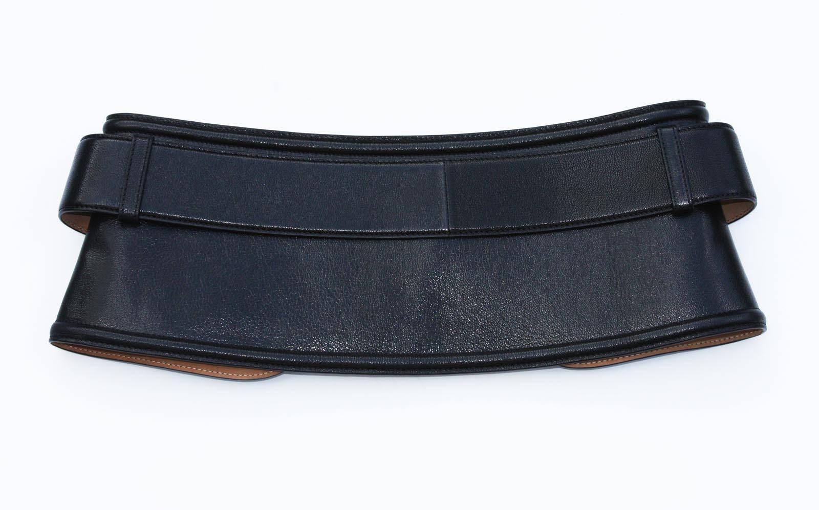 New Tom Ford Peplum Style Leather Black Belt
100% Genuine Leather
Gold-Tone Metal Hardware, Approx. 6 inches wide. This belt is removable and can be used just by itself.
Sizes available: 70/28, 75/30, 80/32, 85/34.
Made in Italy
Retail $1200.00
New