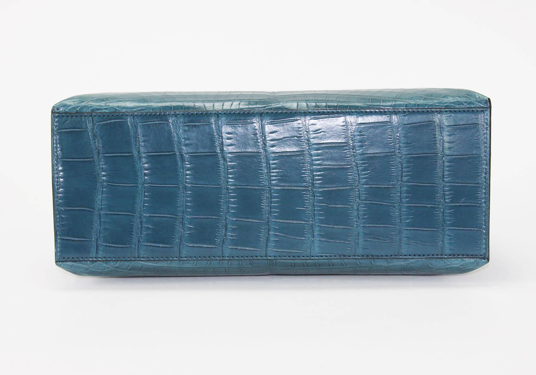 Nouveau $24.000 Gucci Crocodile Dusty Turquoise Top Handle Shoulder Strap Medium Bag Neuf - En vente à Montgomery, TX