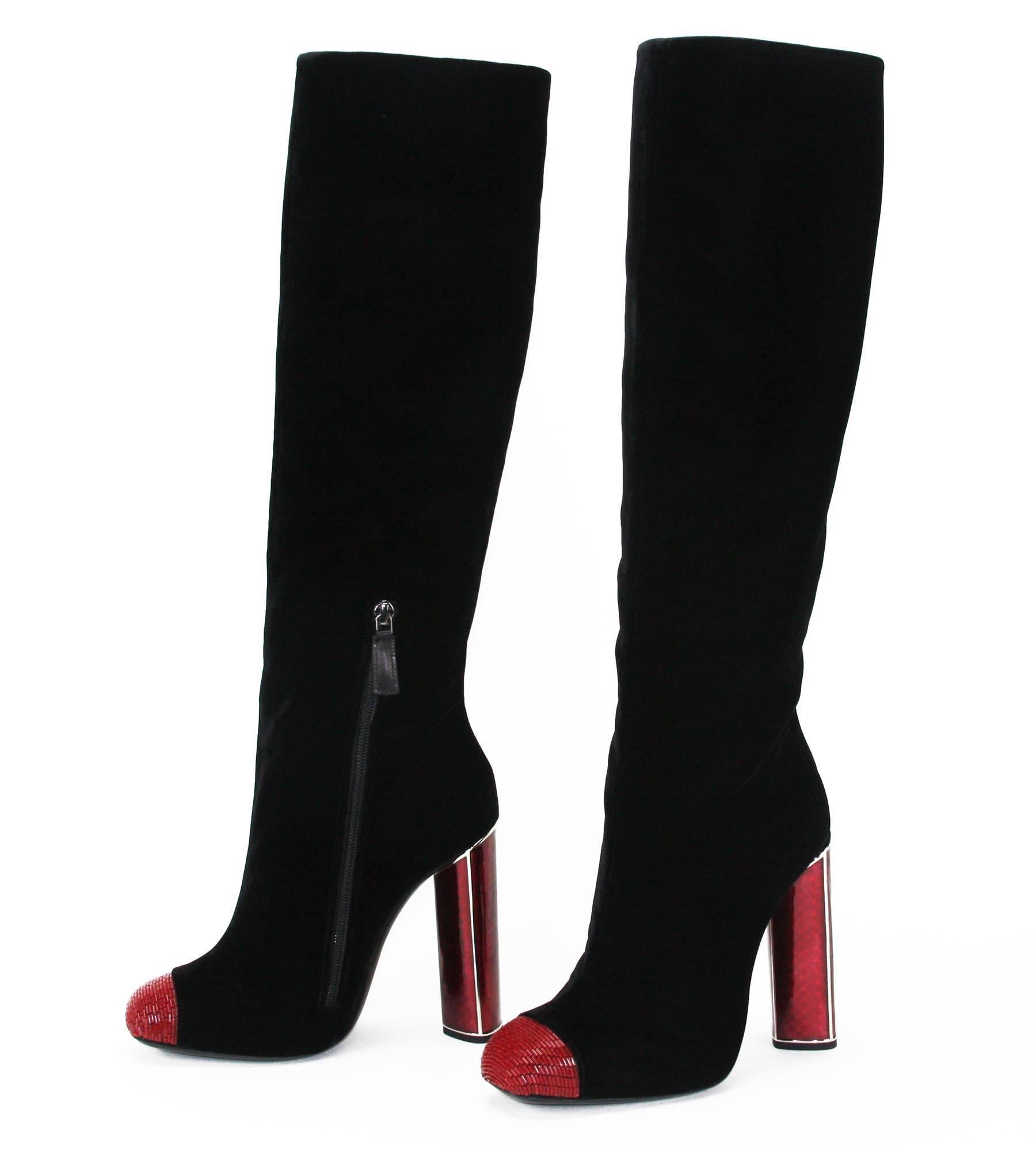 Luxury, glamour and sophistication are bywords for world-renowned designer TOM FORD.
Designer size -  38 ( US 8)
Midnight Black velvet, Ruby Red Bead Embellished Square Toe, Silver-trimmed Heel 4.25 inches, Partial Zipper Along Side.
Made in