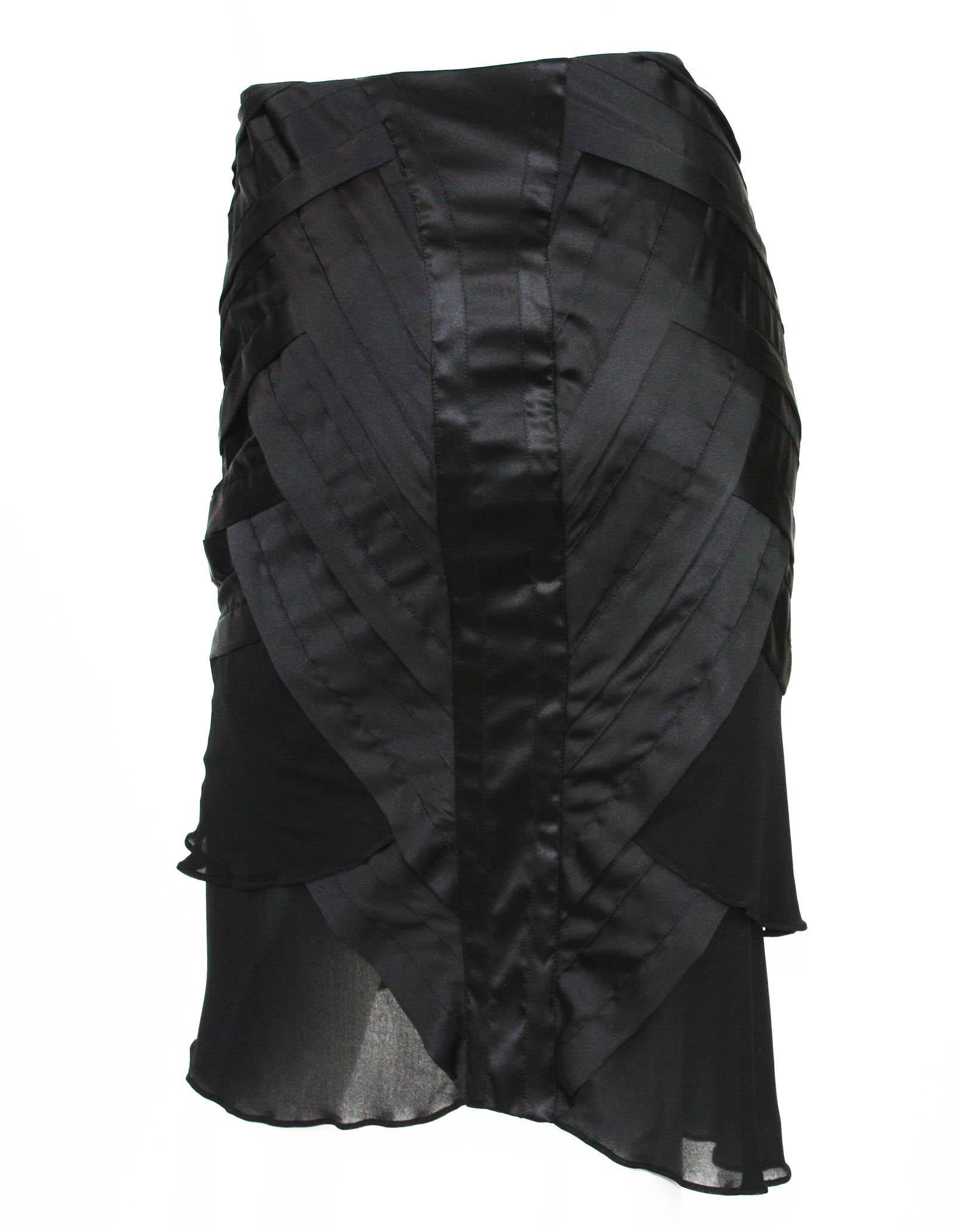 New Tom Ford for Gucci F/W 2004 Black Silk Pleated Skirt It 40 - US 4 In New Condition For Sale In Montgomery, TX