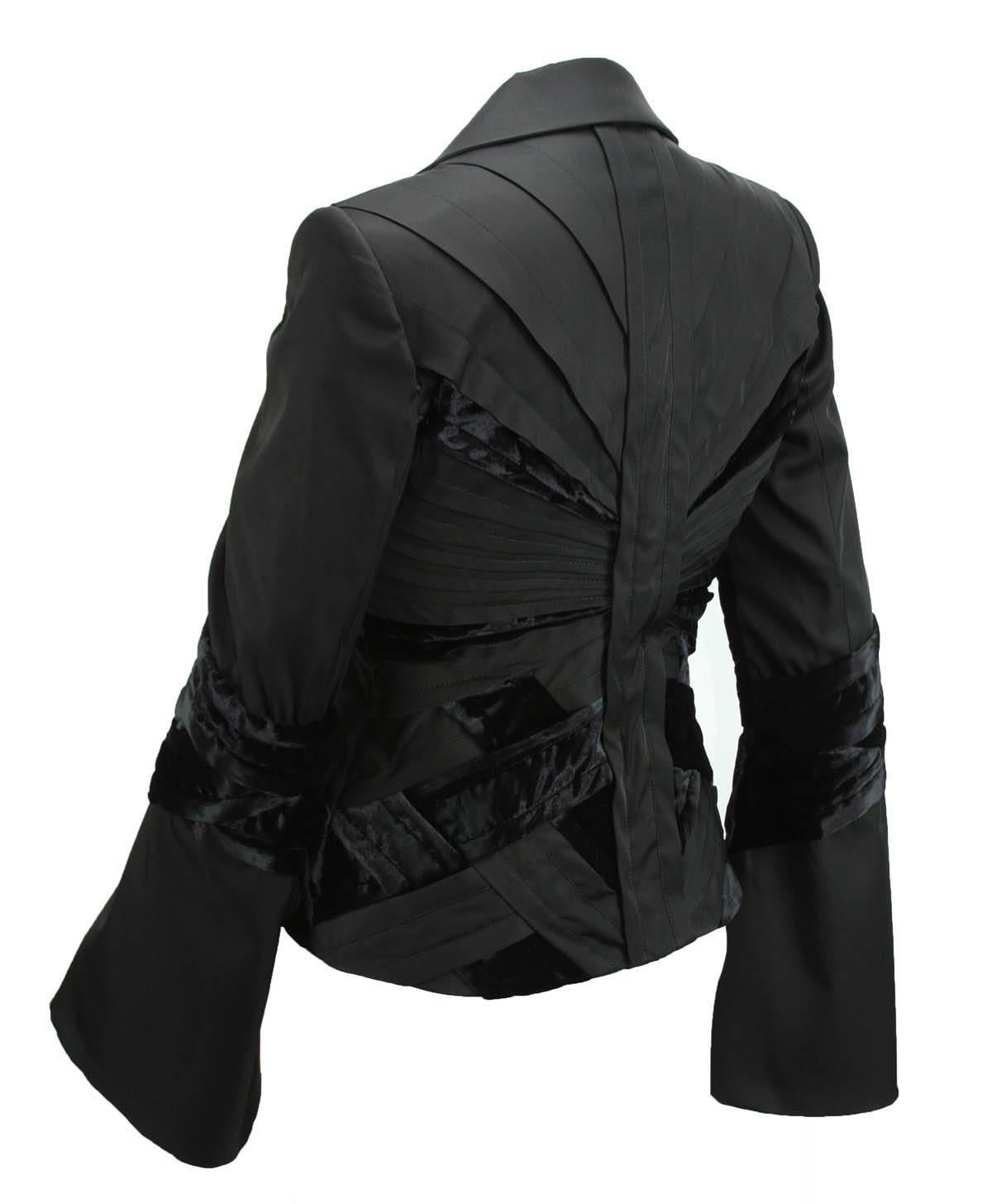 New Gucci by Tom Ford 2004 Collection Black Silk Taffeta Velvet Jacket It. 44 For Sale 2